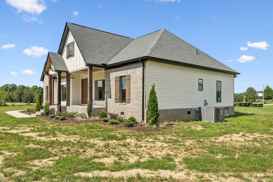 House in Mount Pleasant, Tennessee, United States 3 - 18196552
