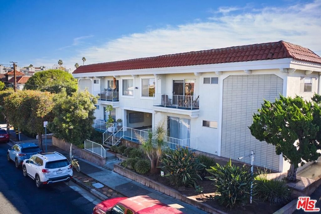 Santa Monica, California, United States 2 - 18196428