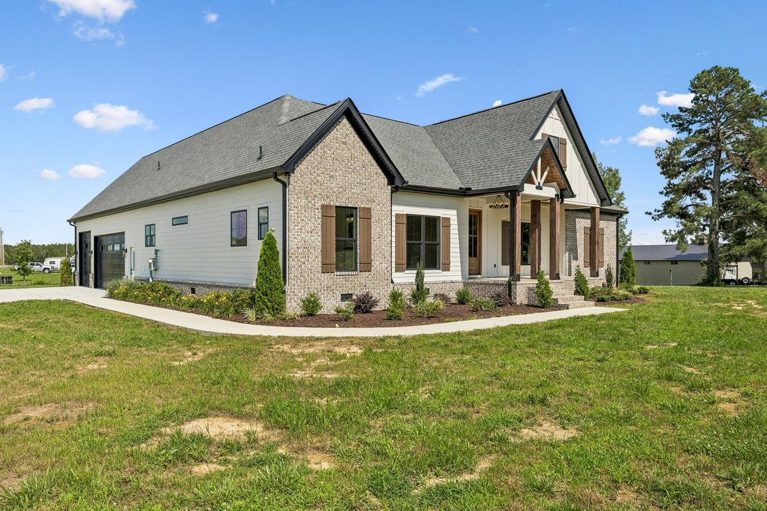 House in Mount Pleasant, Tennessee, United States 1 - 18196552