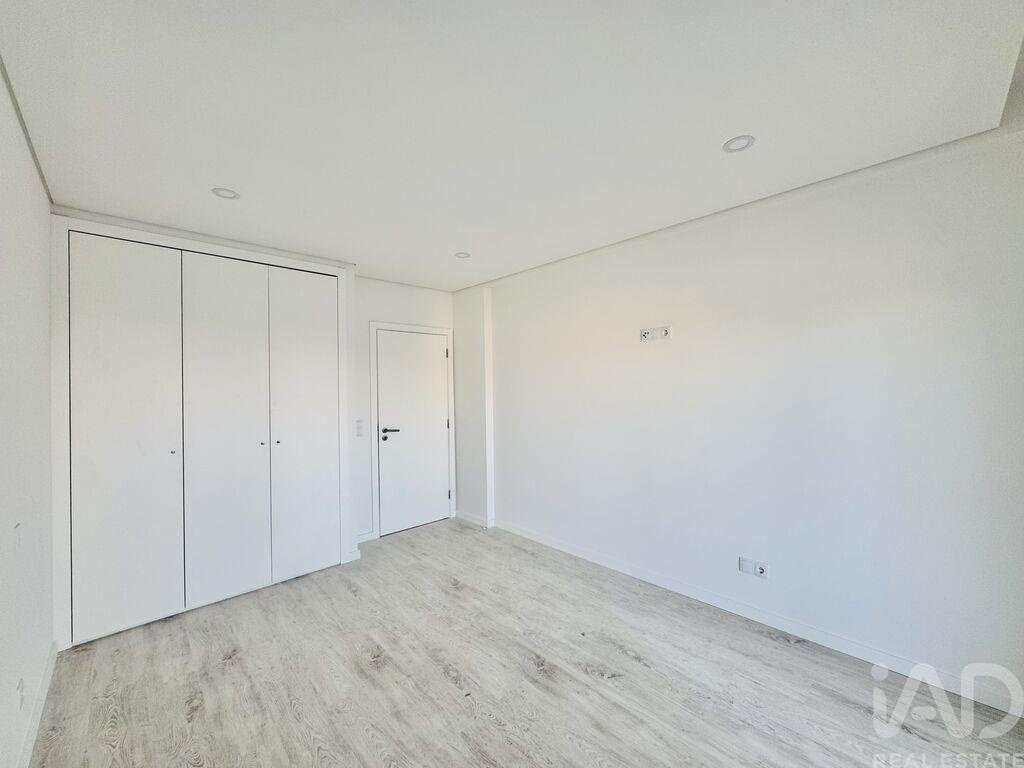 Apartment in Seixal, Arrentela e Aldeia de Paio Pires, Setubal, Portugal 2 - 18197903
