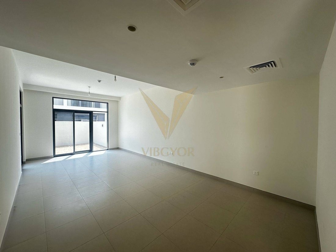 Townhouse in Dubai South, Dubai, United Arab Emirates 2 - 18196545
