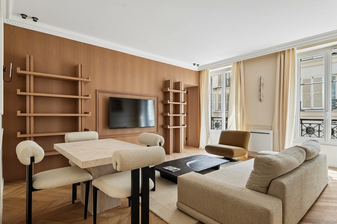 Apartment in Invalides, Paris 7e Arrondissement, Paris 1 - 18197220
