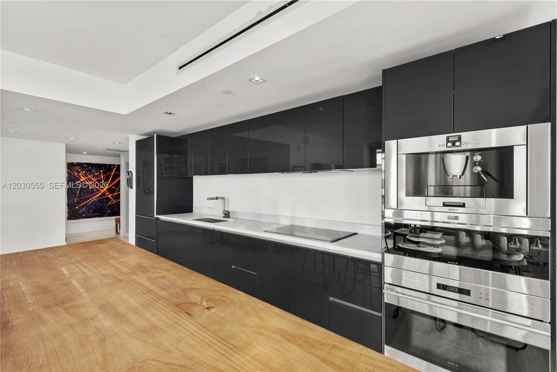 Condo in Miami, Florida, United States 4 - 18198147