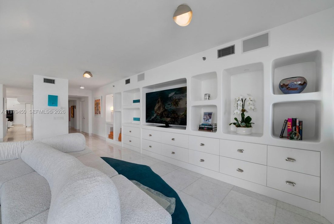 Condo in Miami Beach, Florida, United States 5 - 18197816