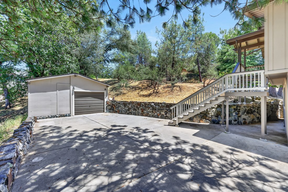 Auburn, California, United States 3 - 18198035