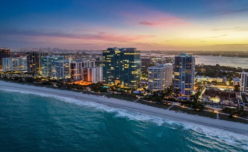 Condo in Bal Harbour, Florida, United States 1