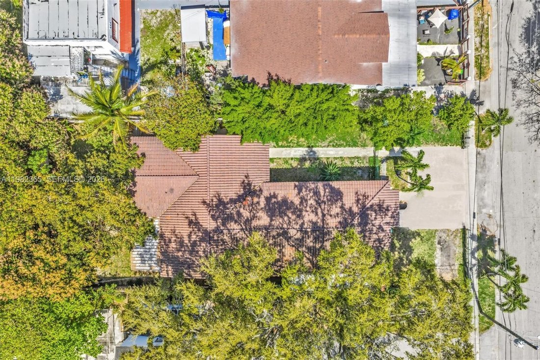 Miami, Florida, United States 4 - 18197664