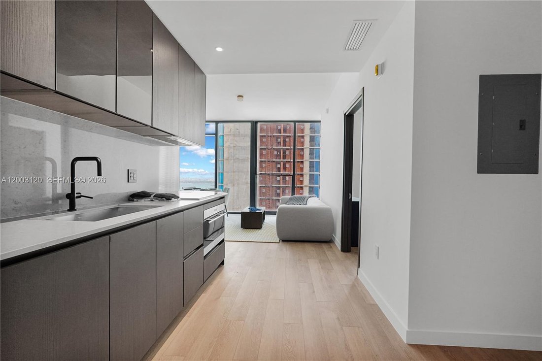Condo in Miami, Florida, United States 3 - 18198021