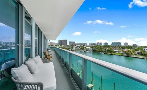 Condo in Bal Harbour, Florida, United States 1