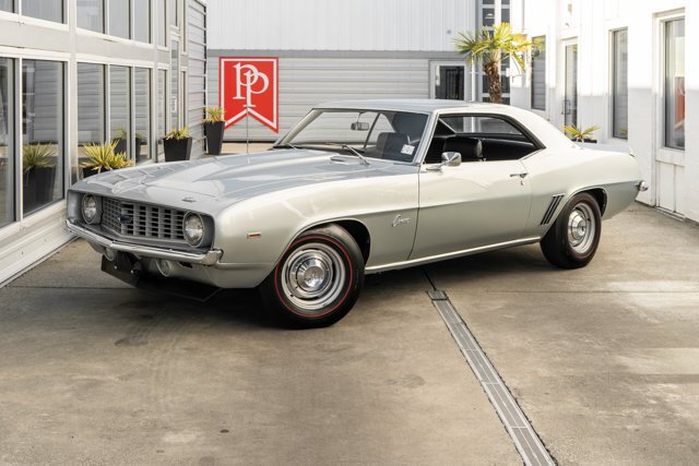 Coupe in Bellevue, WA, United States 2 - 18197917