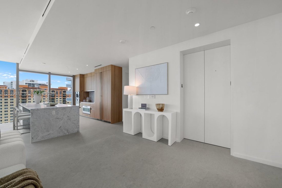 Condo in Hallandale Beach, Florida, United States 5 - 18198153