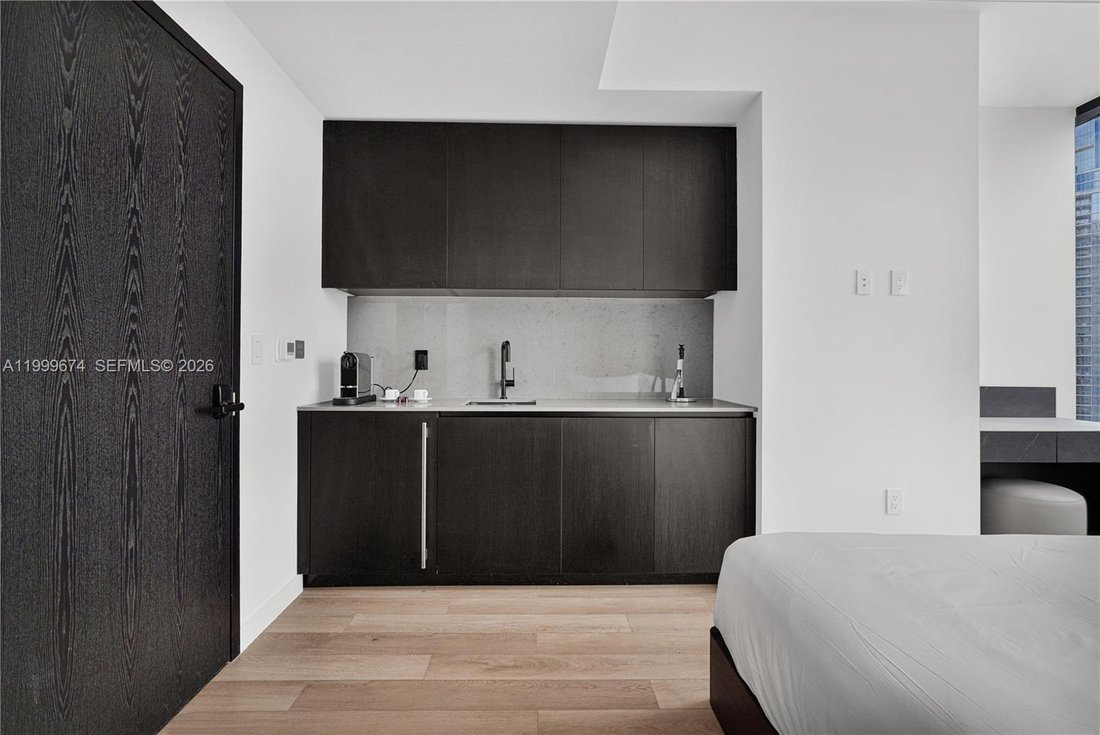 Condo in Miami, Florida, United States 5 - 18197780