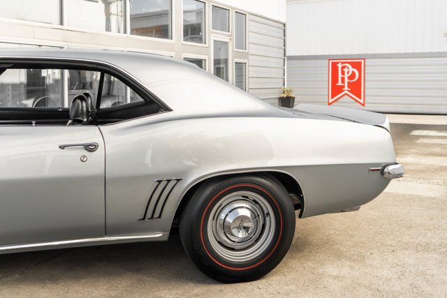 Coupe in Bellevue, WA, United States 5 - 18197917