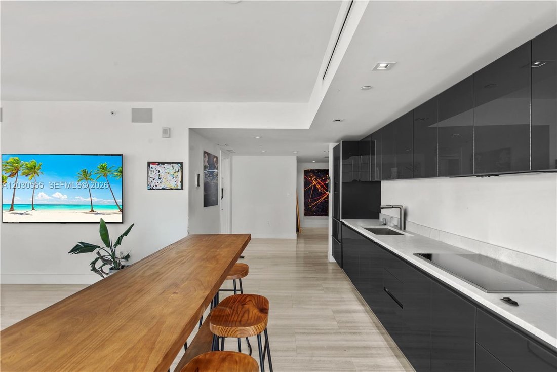 Condo in Miami, Florida, United States 5 - 18198147