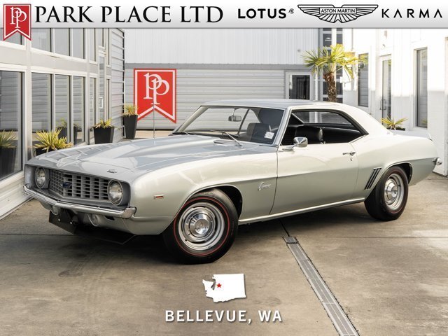 Coupe in Bellevue, WA, United States 1 - 18197917