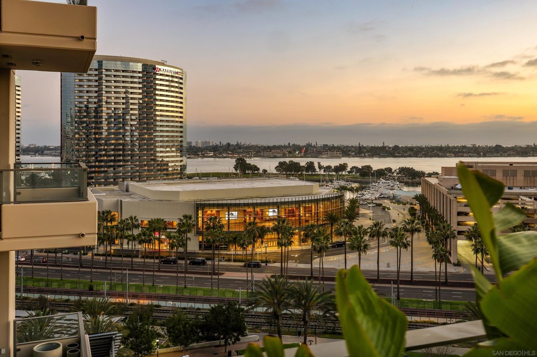 Condo in San Diego, California, United States 3 - 18197753