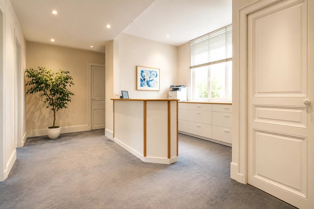 Apartment in Notre Dame, Versailles, France 4 - 17558235