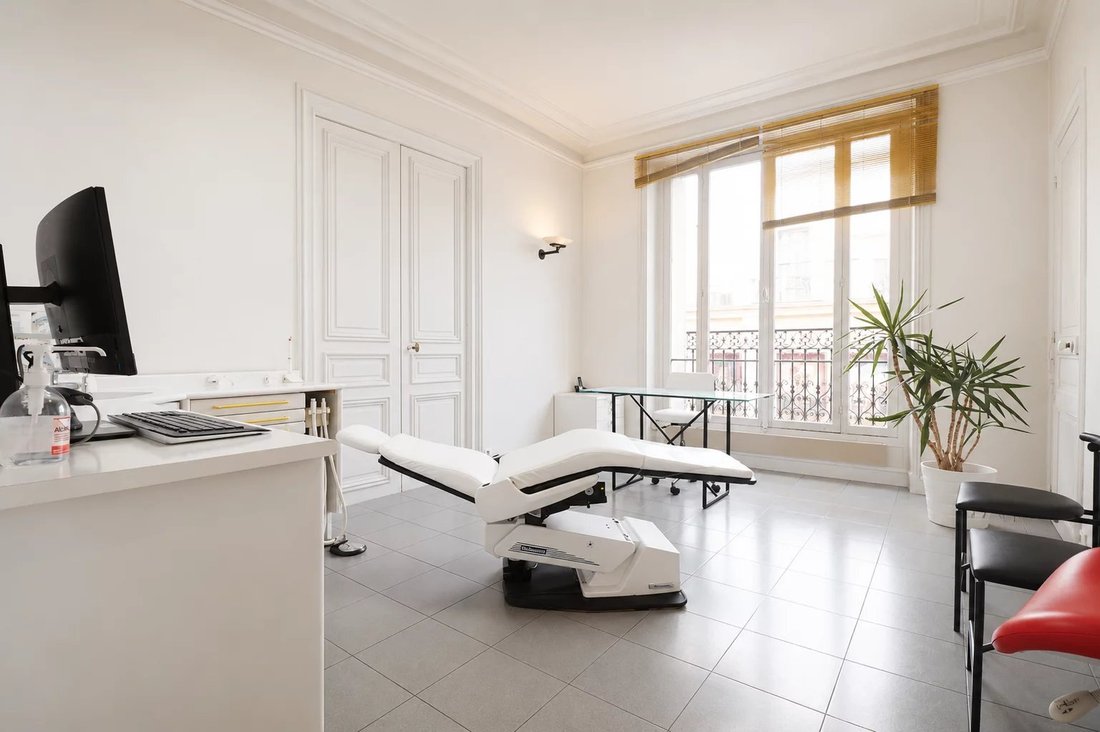 Apartment in Notre Dame, Versailles, France 5 - 17558235