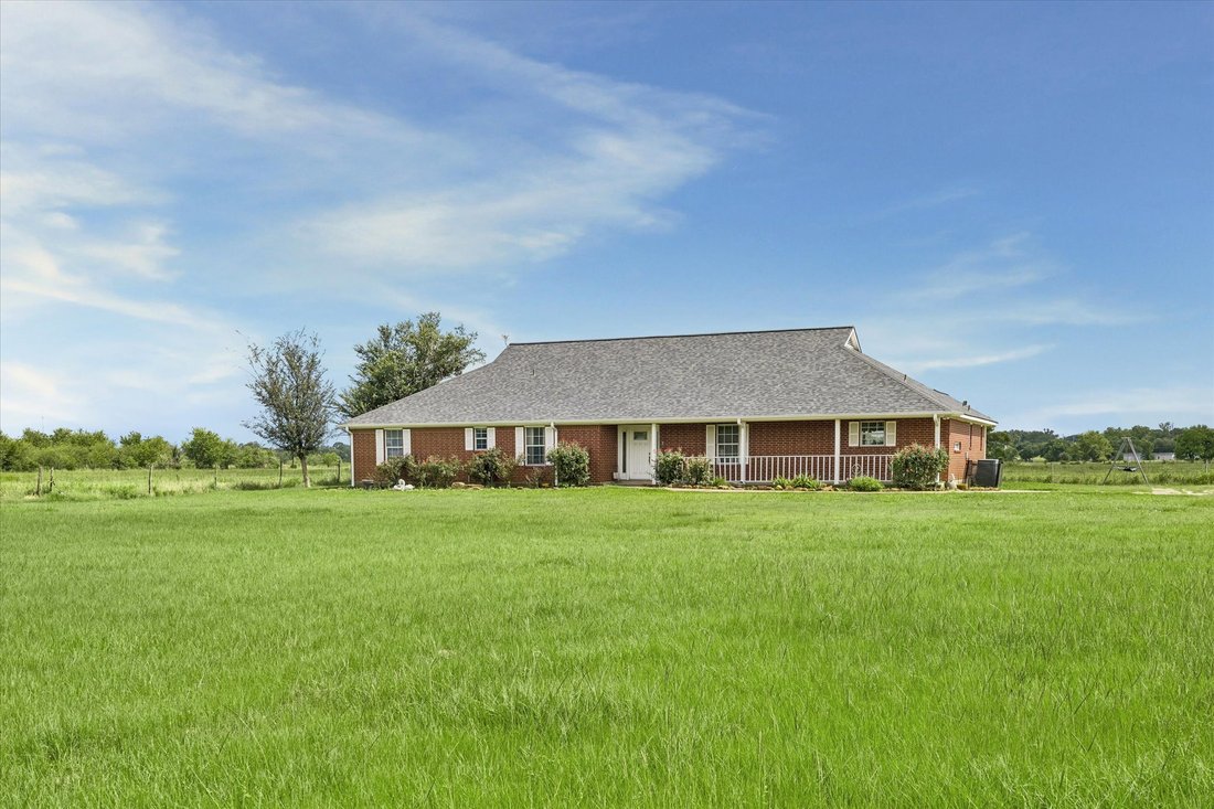 Bellville, Texas, United States 3 - 18197732