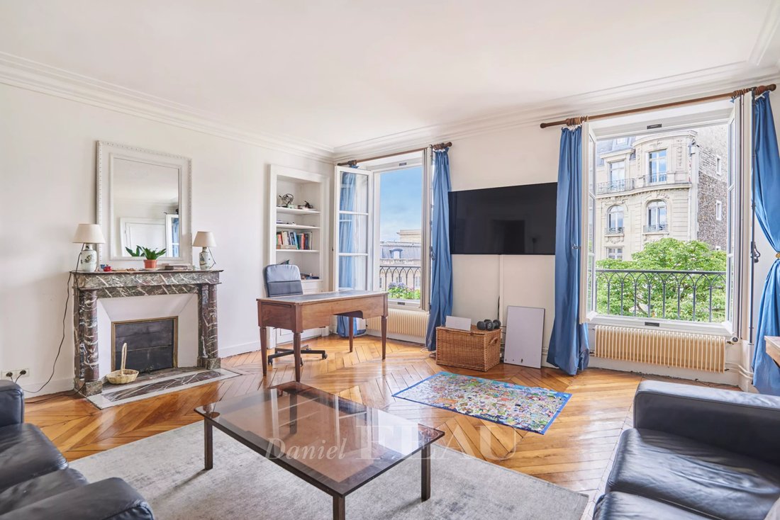 Apartment in Invalides, Paris 7e Arrondissement, Paris 1 - 18197482