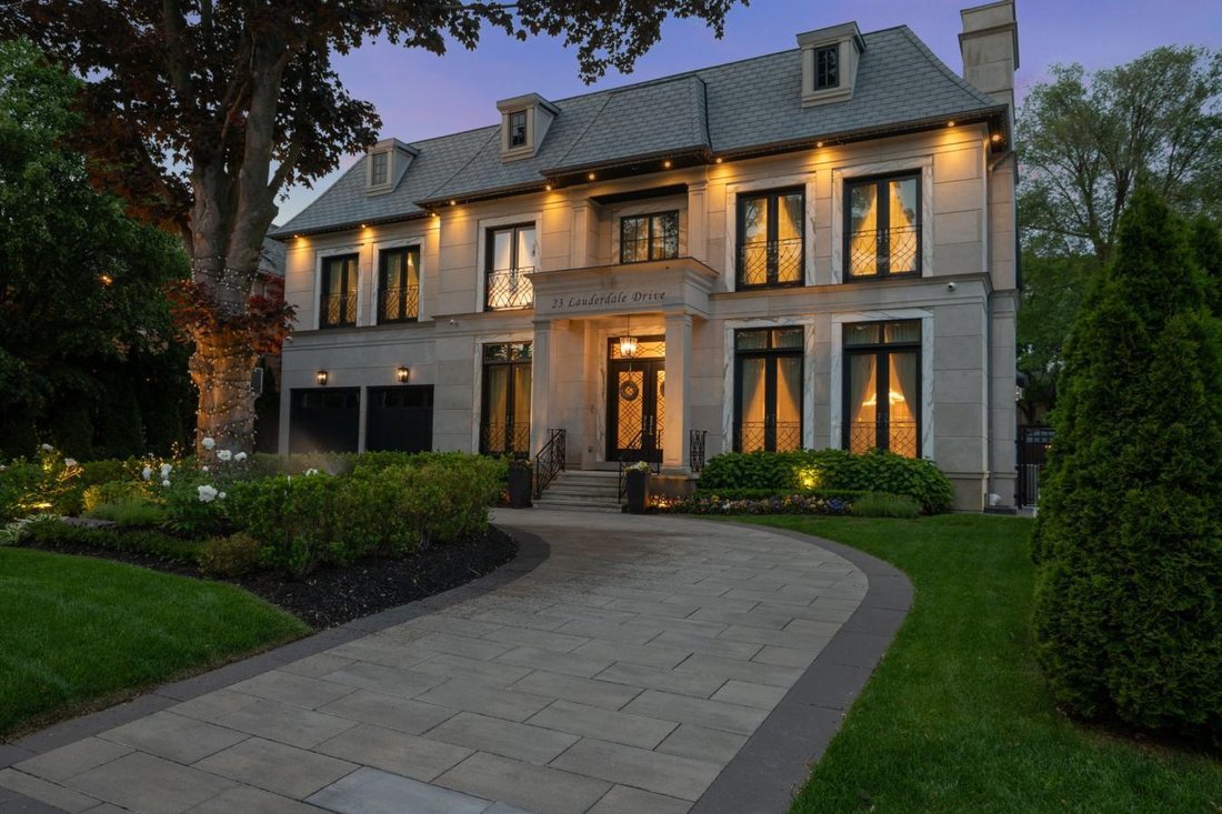 House in Toronto, Ontario, Canada 4 - 18197759