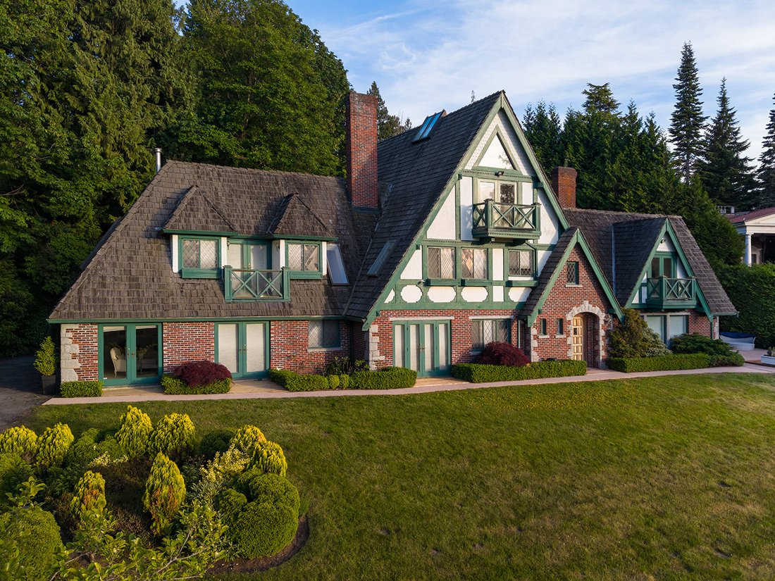 Estate in University Endowment Lands, British Columbia, Canada 1 - 18080068