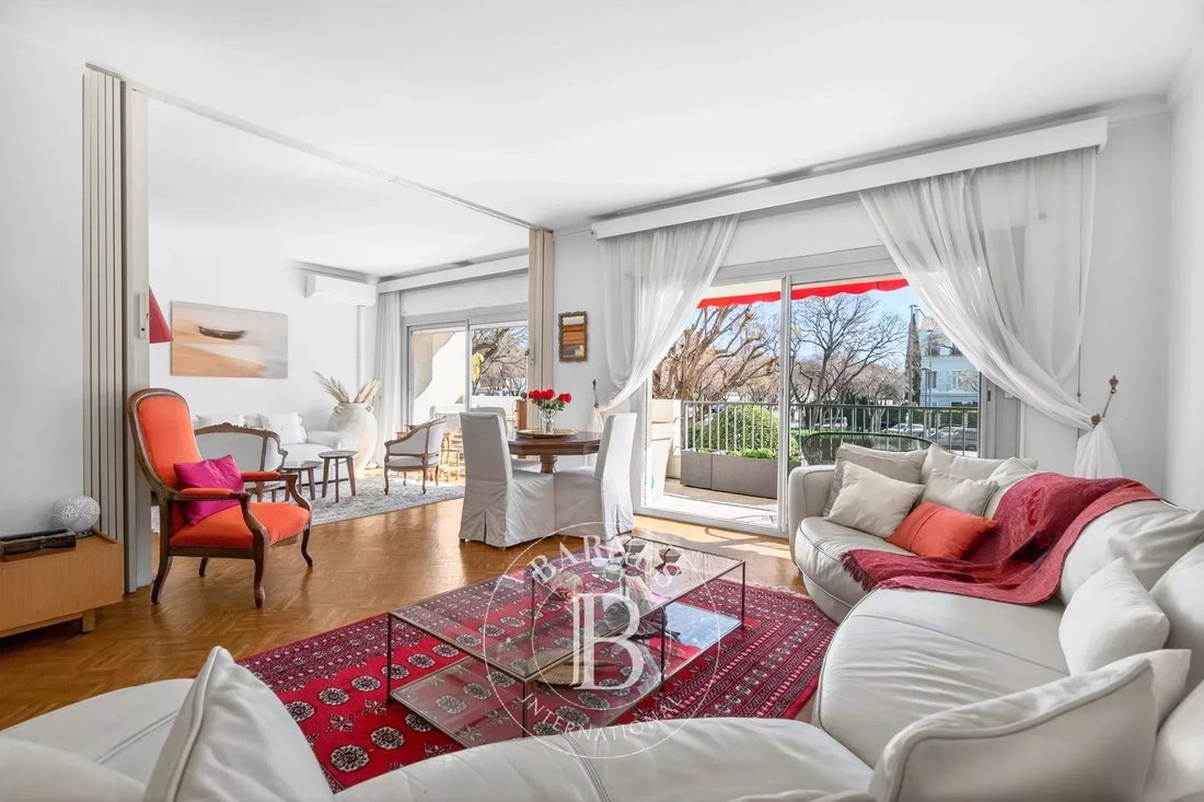 Apartment in Périer, 8e Arrondissement, Marseille 3 - 18198079