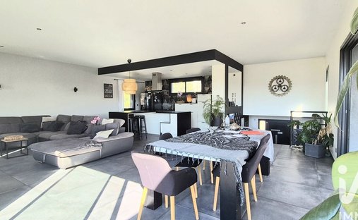 Casa en Fauriel, Saint-Étienne, Francia 1