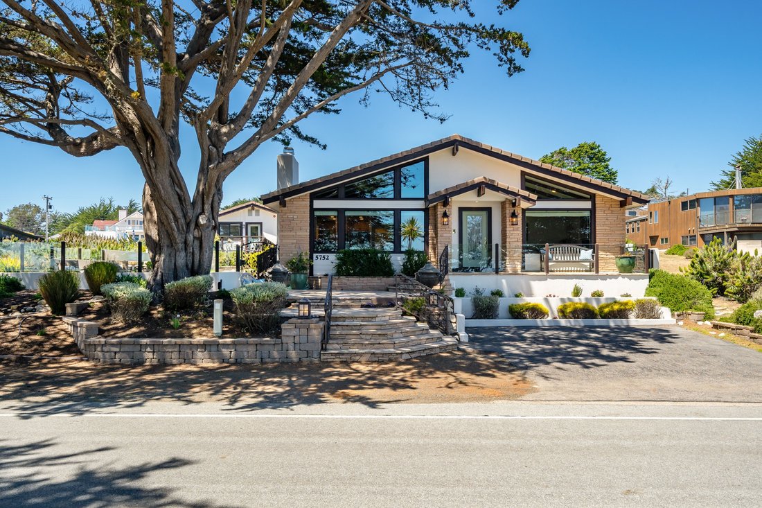 Cambria, California, United States 4 - 18197735