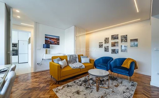 Apartment in Cedofeita, Santo Ildefonso, Se, Miragaia, Sao Nicolau e Vitoria, Porto District, Portugal 1