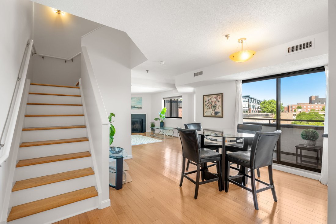 Condo in Boston, Massachusetts, United States 1 - 18197749