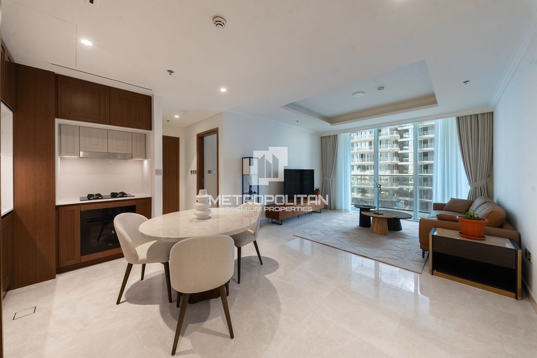 Apartment in Dubai Harbour, Dubai, United Arab Emirates 1 - 16666437