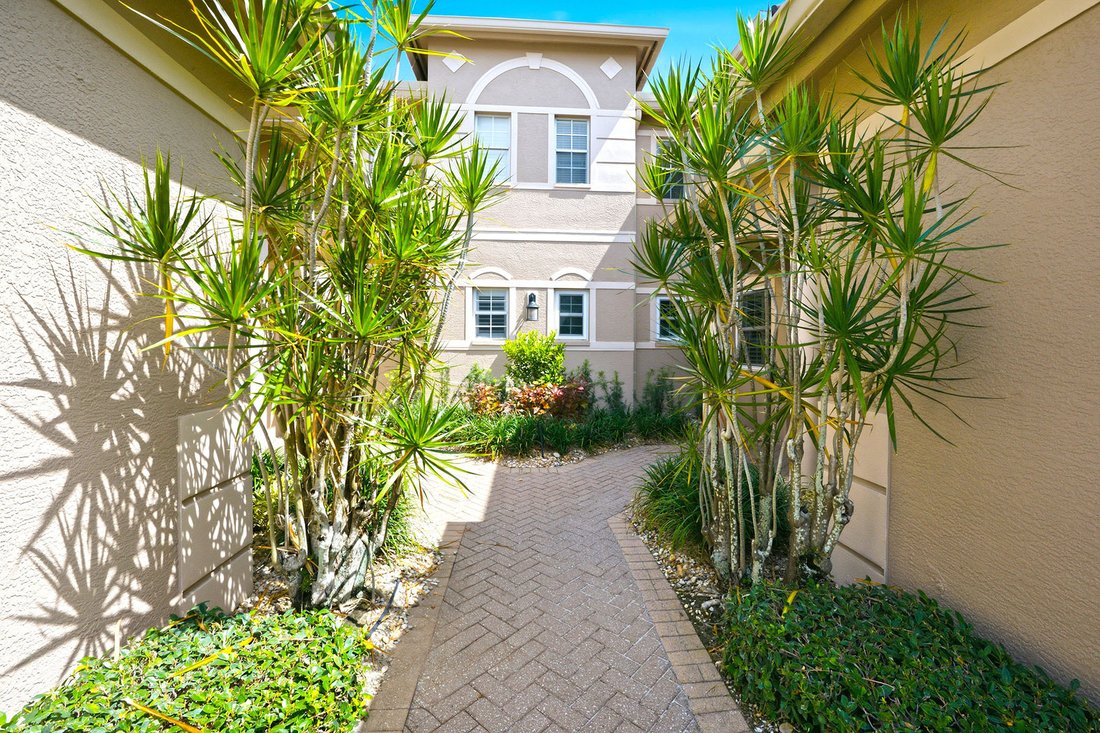 Eigentumswohnung in Naples, Florida, Vereinigte Staaten 3 - 18197745
