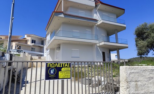 Apartment in Gluphas, Pelasgia, Thessaly and Central Greece 1