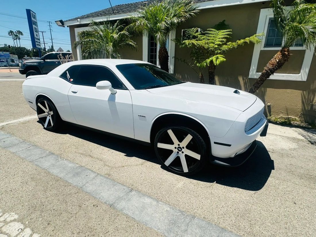 Coupe in Midway City, CA, United States 3 - 18198571