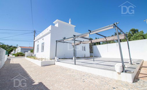 Villa in Loule (Sao Clemente), Algarve, Portugal 1
