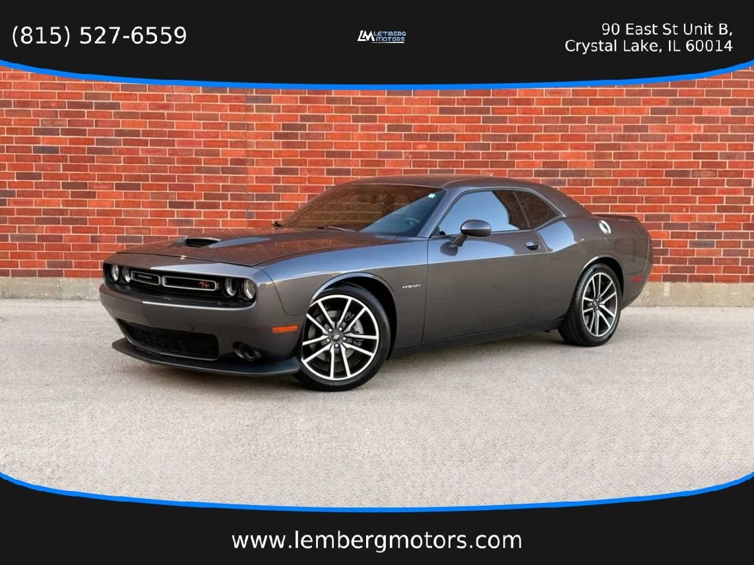 Coupe in Crystal Lake, IL, United States 1 - 17903301
