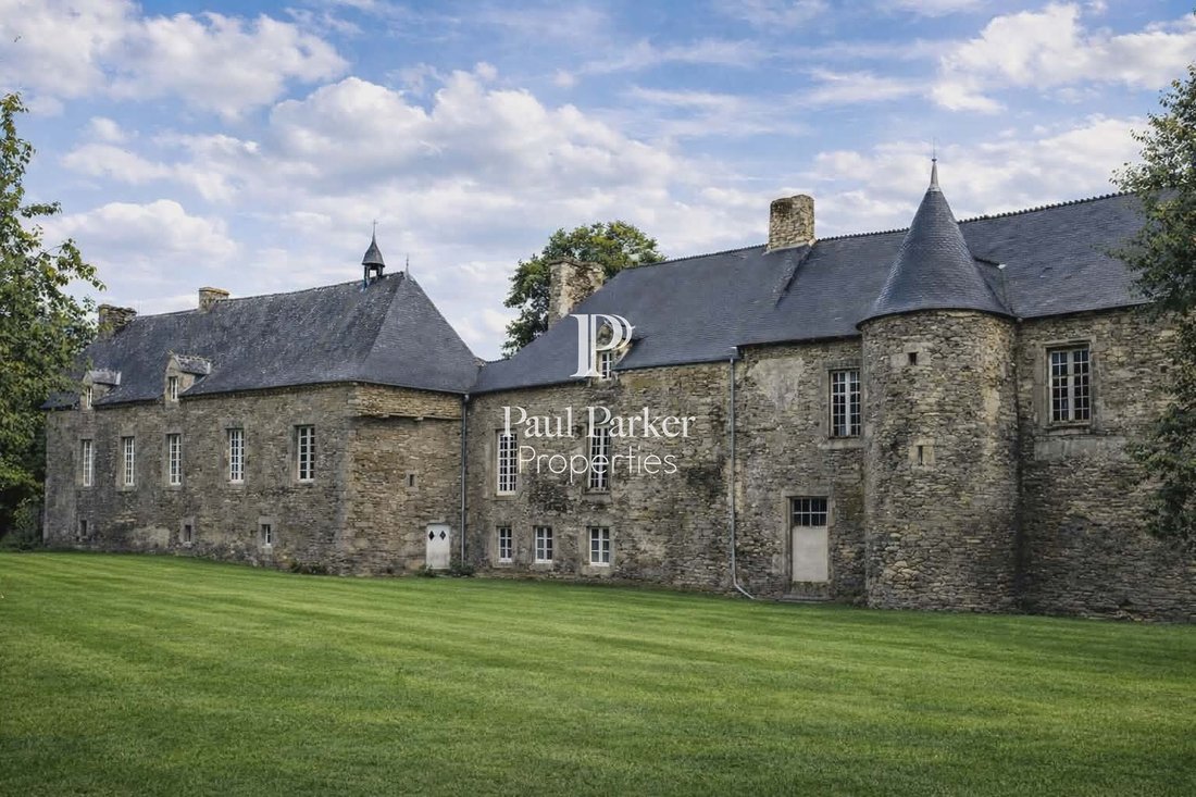Villa in La Chapelle-Caro, Val d'Oust, France 2 - 18198496