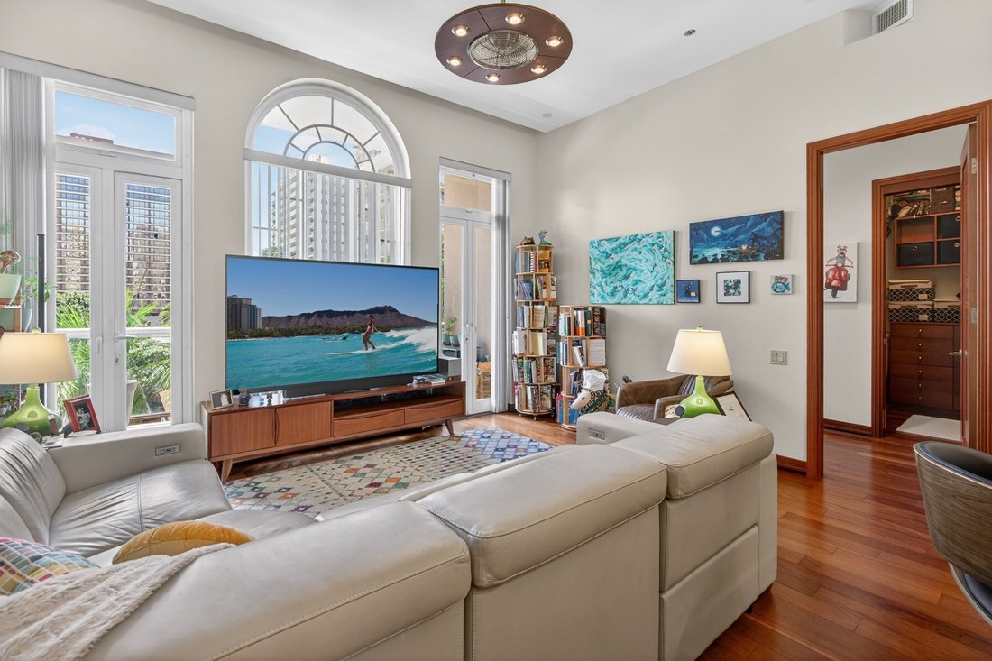 Condo in Honolulu, Hawaii, United States 1 - 18198337