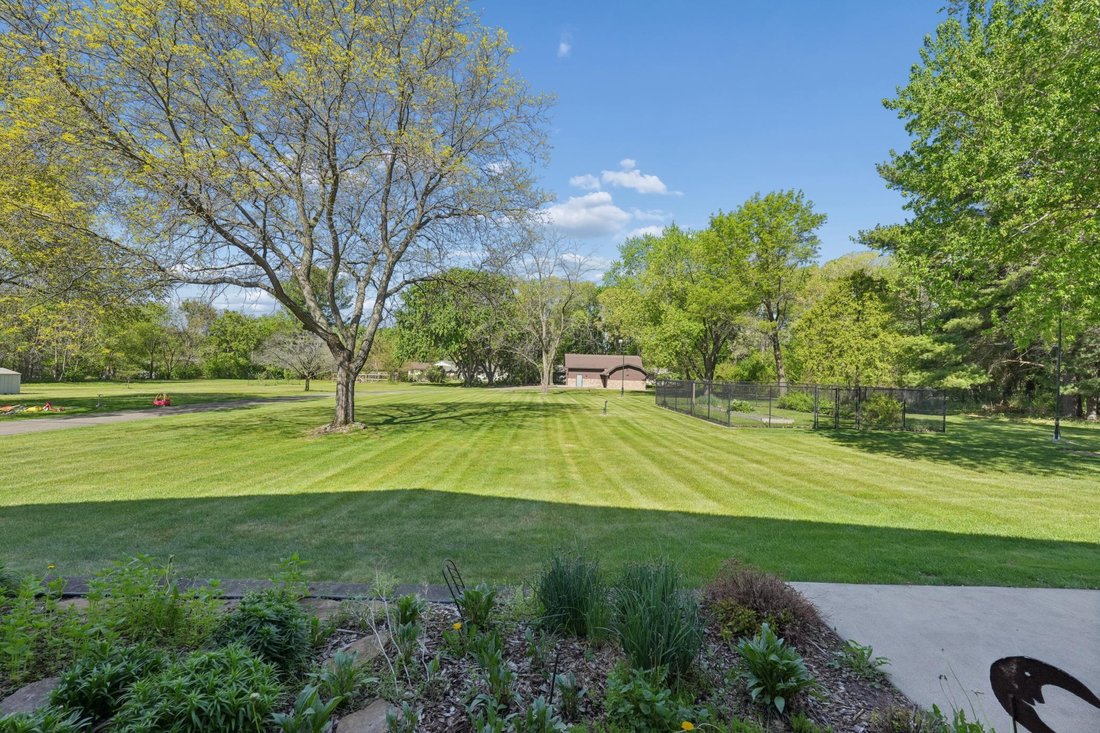 House in Arden Hills, Minnesota, United States 3 - 18198995