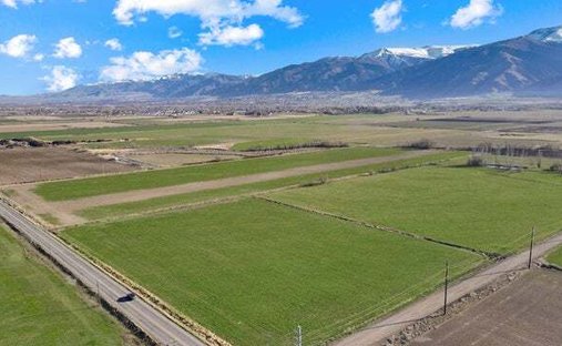 Land in Hyrum, Utah, United States 1