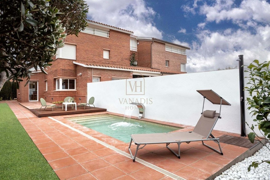 Townhouse in Sant Vicenc de Montalt, Catalonia, Spain 2 - 17903383