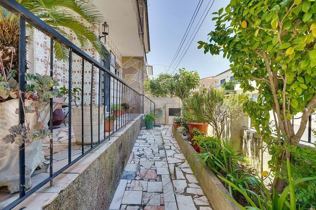 Villa in Carnaxide e Queijas, Lisbon, Portugal 2 - 18198774