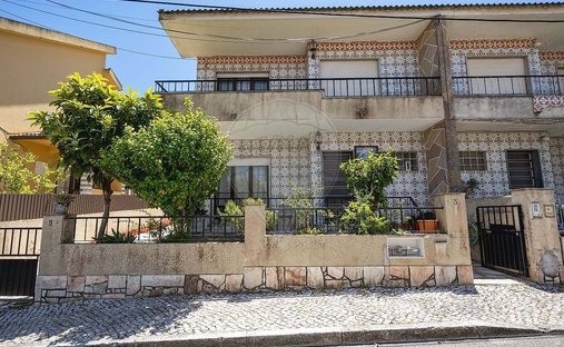Villa in Carnaxide e Queijas, Lisbon, Portugal 1