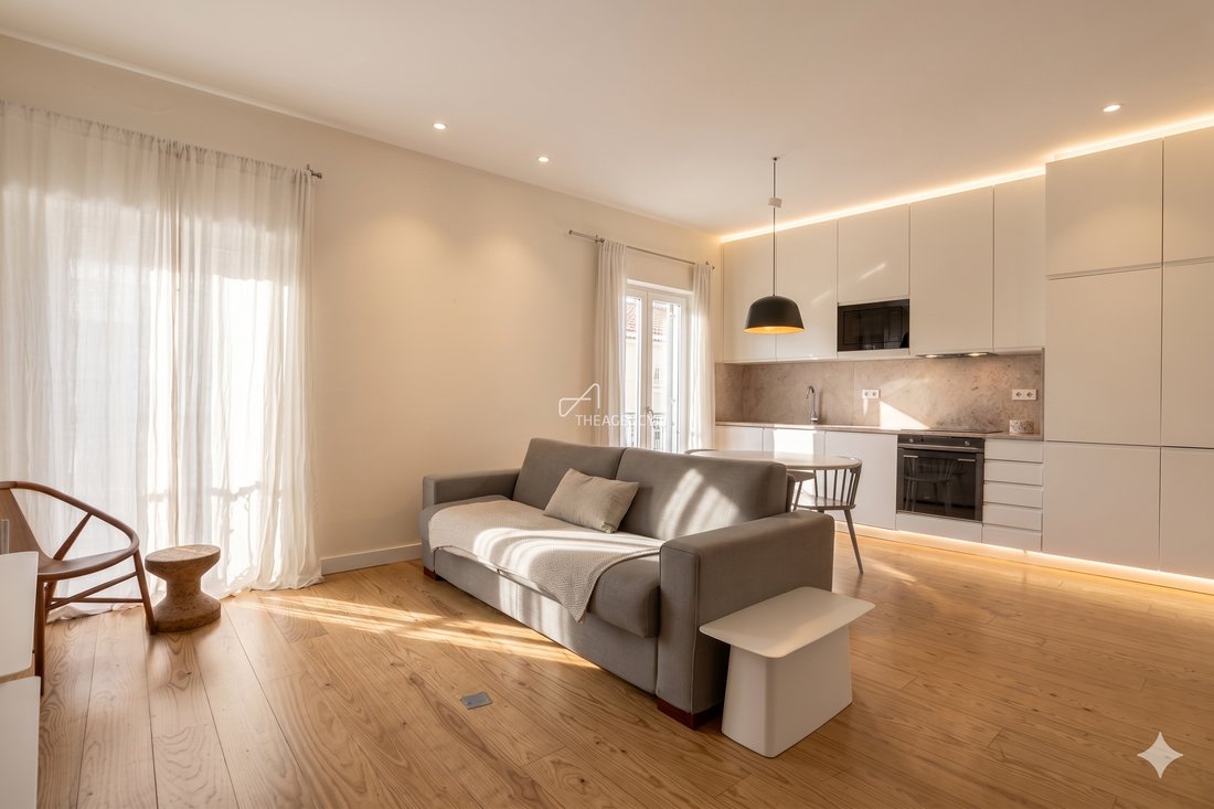 Apartment in Misericordia, Lisbon, Portugal 2 - 18001302