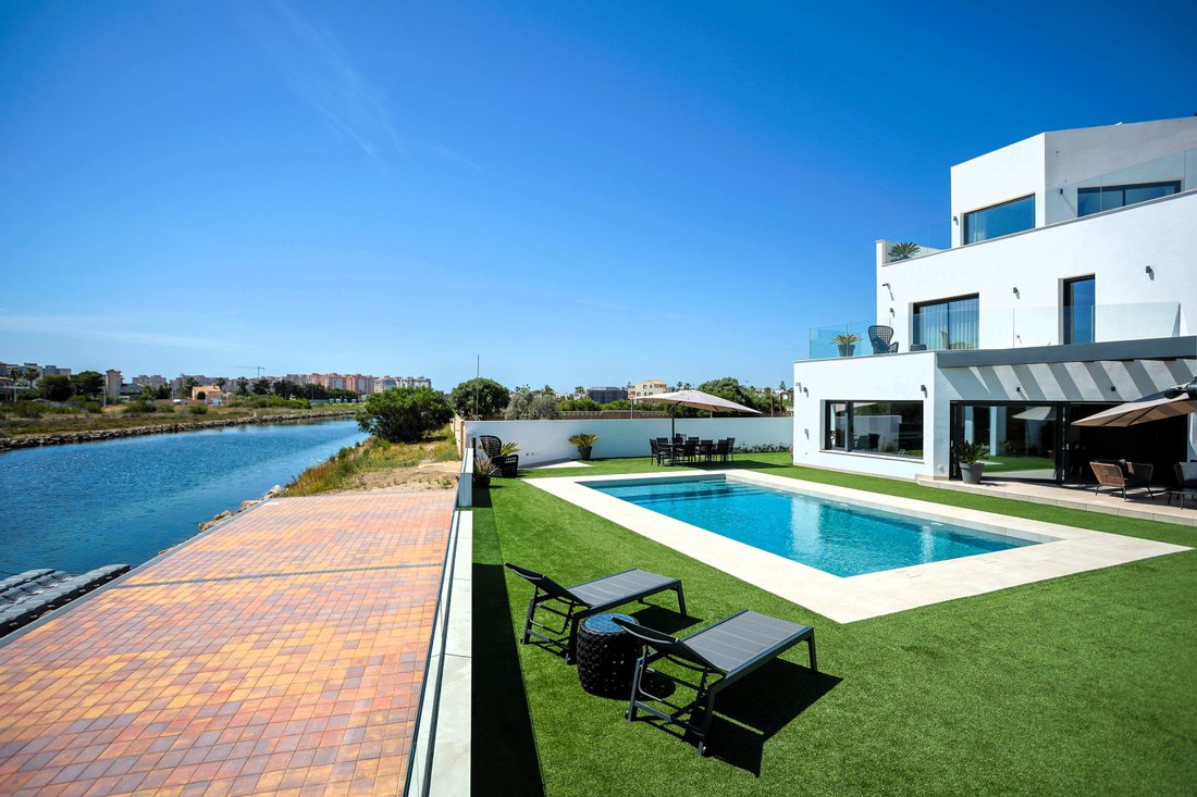 Villa in La Manga del Mar Menor, San Javier, Región de Murcia 5 - 18199165