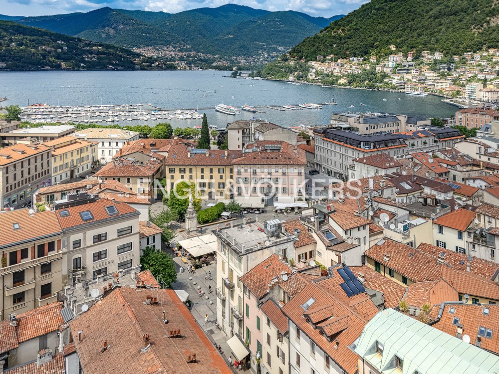 House in Historic Center, Como, Lombardy 3 - 18199281