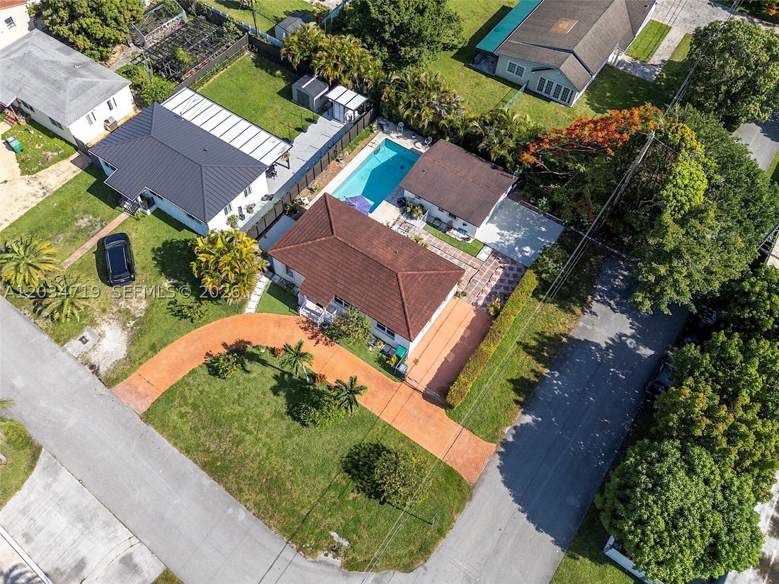 House in Miami, Florida, United States 3 - 18204111