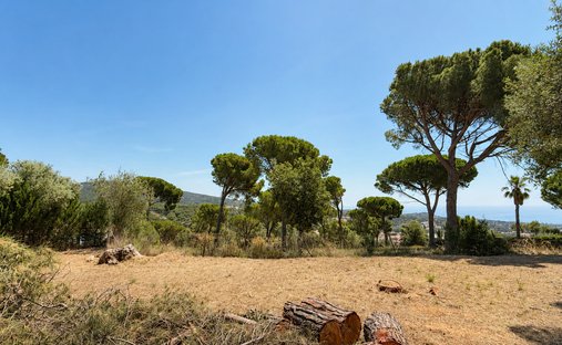 Land in Sant Andreu de Llavaneres, Catalonia, Spain 1