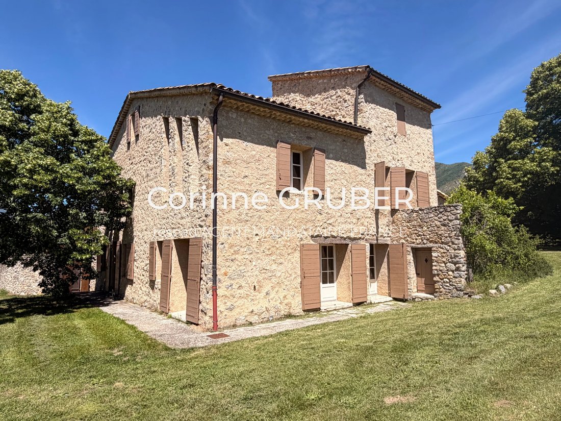 Estate in Thoard, Provence-Alpes-Côte d'Azur, France 5 - 18201653